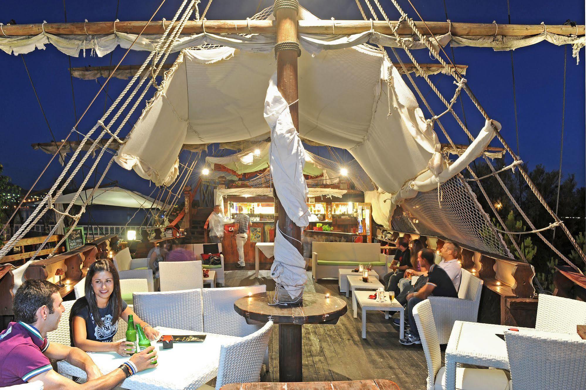 Hotel Baja Romantica بوسا المظهر الخارجي الصورة