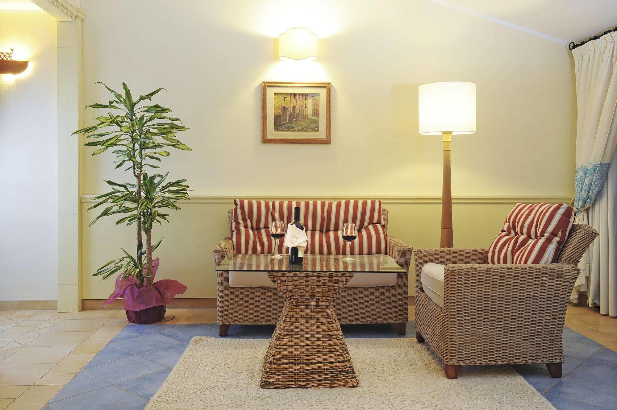 Hotel Baja Romantica بوسا المظهر الخارجي الصورة